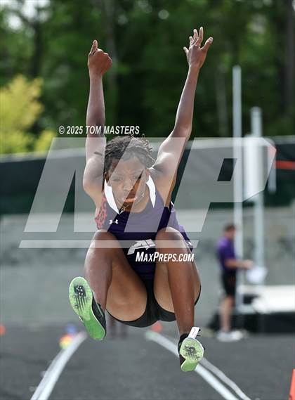 Thumbnail 2 in NCHSAA 4A West Regional (Long Jump) photogallery.