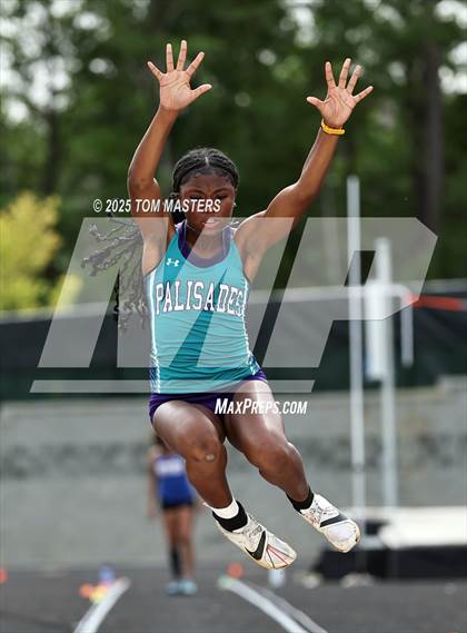 Thumbnail 1 in NCHSAA 4A West Regional (Long Jump) photogallery.