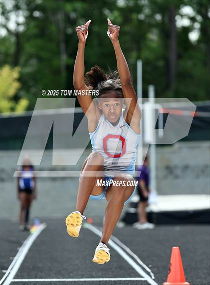 Thumbnail 2 in NCHSAA 4A West Regional (Long Jump) photogallery.