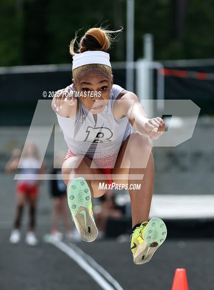 Thumbnail 3 in NCHSAA 4A West Regional (Long Jump) photogallery.