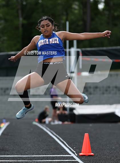 Thumbnail 3 in NCHSAA 4A West Regional (Long Jump) photogallery.