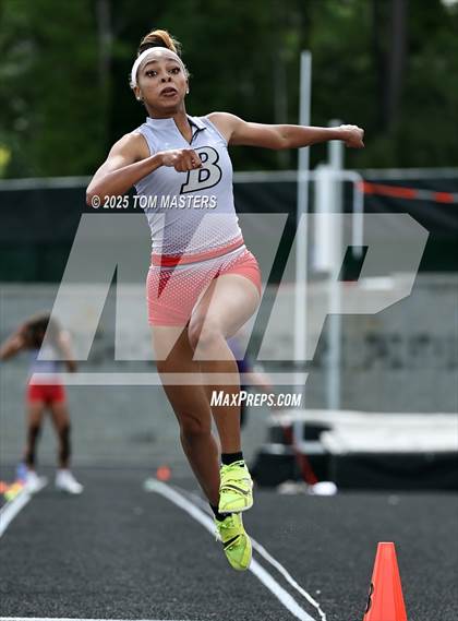 Thumbnail 3 in NCHSAA 4A West Regional (Long Jump) photogallery.