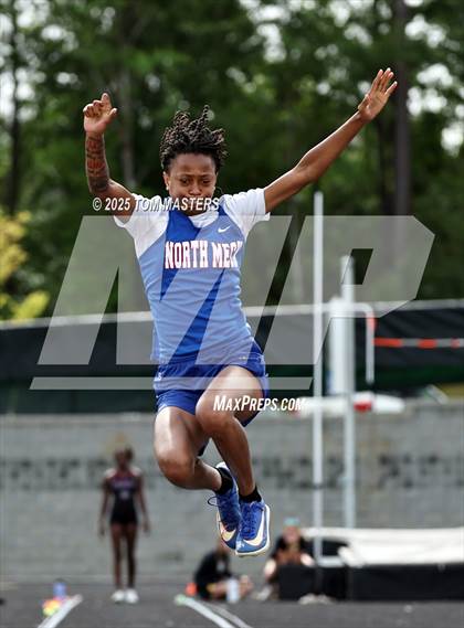 Thumbnail 2 in NCHSAA 4A West Regional (Long Jump) photogallery.