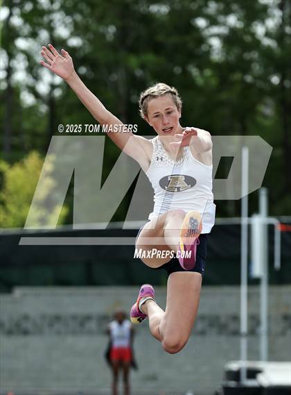 Thumbnail 3 in NCHSAA 4A West Regional (Long Jump) photogallery.