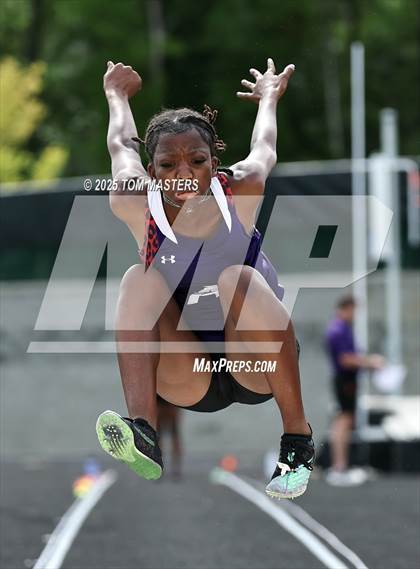 Thumbnail 1 in NCHSAA 4A West Regional (Long Jump) photogallery.
