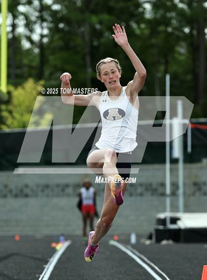 Thumbnail 2 in NCHSAA 4A West Regional (Long Jump) photogallery.