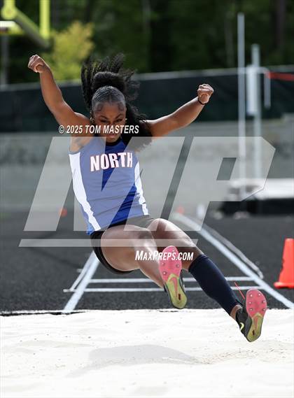 Thumbnail 1 in NCHSAA 4A West Regional (Long Jump) photogallery.