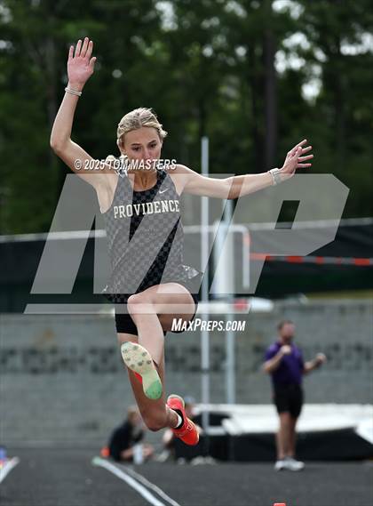 Thumbnail 1 in NCHSAA 4A West Regional (Long Jump) photogallery.