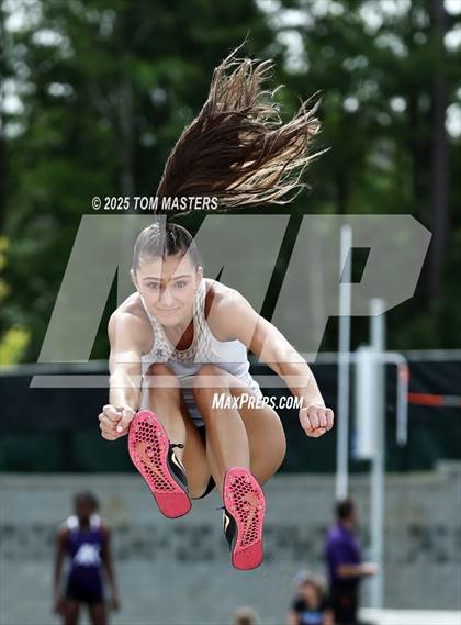 Thumbnail 1 in NCHSAA 4A West Regional (Long Jump) photogallery.