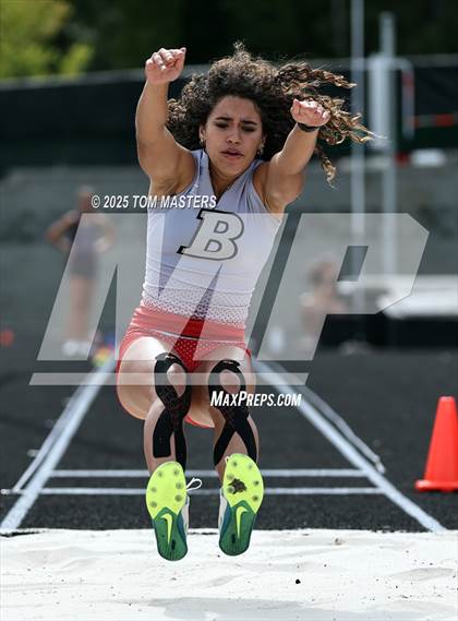 Thumbnail 2 in NCHSAA 4A West Regional (Long Jump) photogallery.