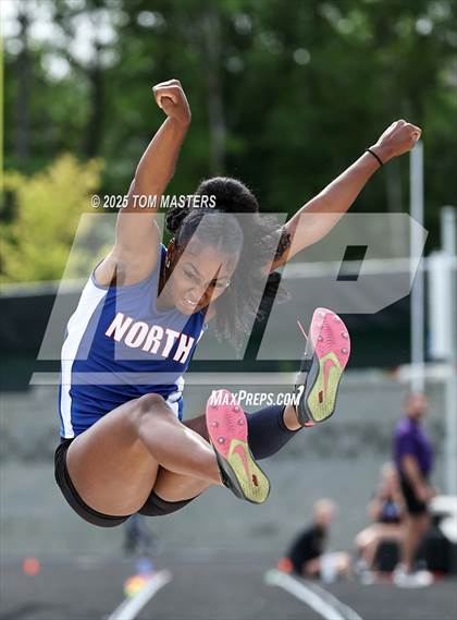 Thumbnail 2 in NCHSAA 4A West Regional (Long Jump) photogallery.