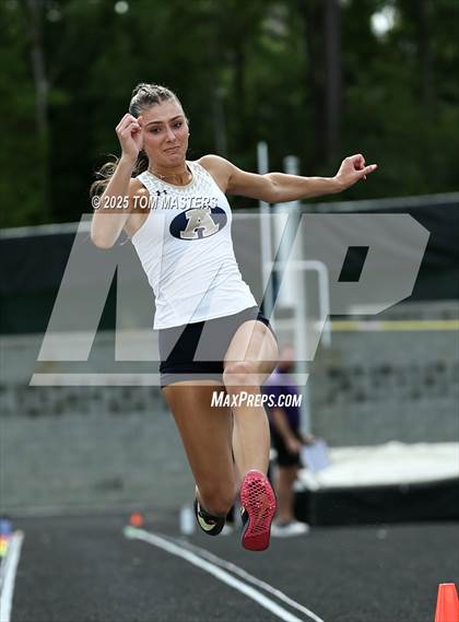 Thumbnail 2 in NCHSAA 4A West Regional (Long Jump) photogallery.