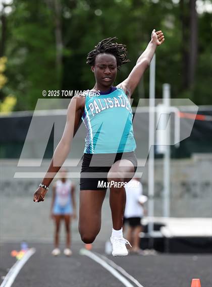 Thumbnail 1 in NCHSAA 4A West Regional (Long Jump) photogallery.