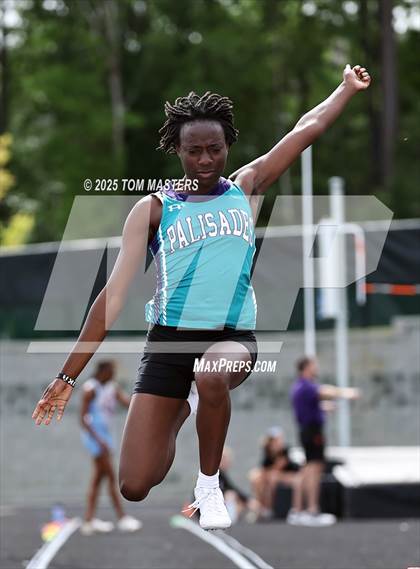 Thumbnail 2 in NCHSAA 4A West Regional (Long Jump) photogallery.