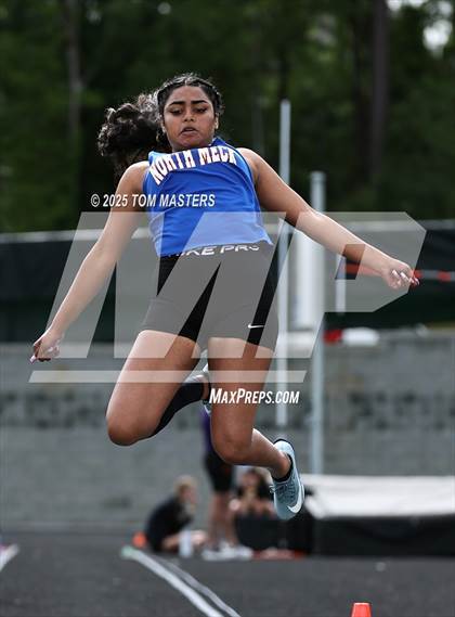Thumbnail 2 in NCHSAA 4A West Regional (Long Jump) photogallery.