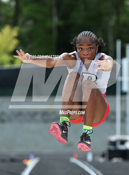 Thumbnail 1 in NCHSAA 4A West Regional (Long Jump) photogallery.
