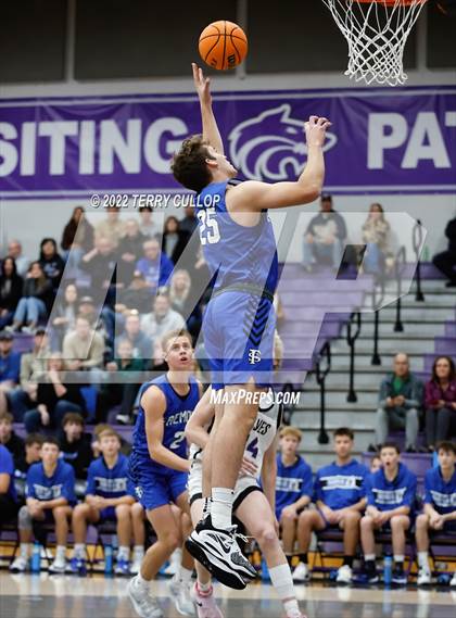 Thumbnail 3 in Fremont @ Riverton photogallery.