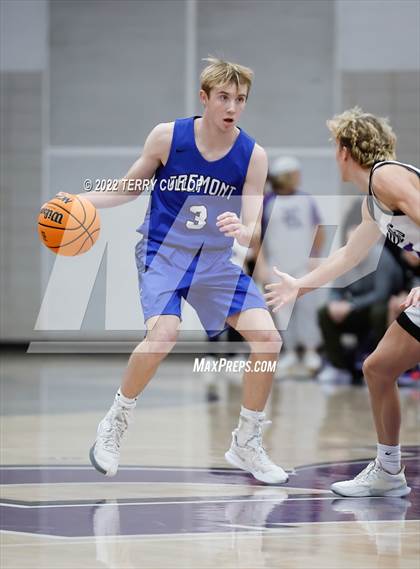 Thumbnail 3 in Fremont @ Riverton photogallery.