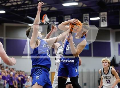 Thumbnail 2 in Fremont @ Riverton photogallery.