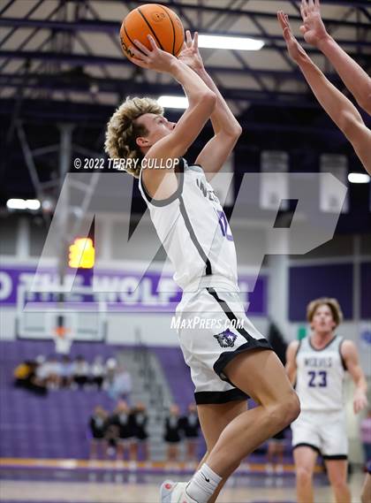 Thumbnail 2 in Fremont @ Riverton photogallery.