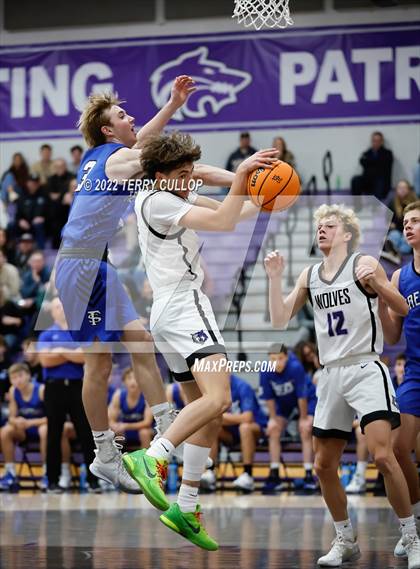 Thumbnail 2 in Fremont @ Riverton photogallery.