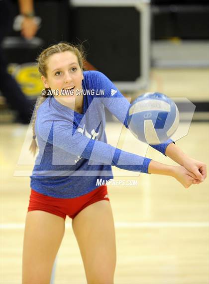 Thumbnail 3 in Los Alamitos @ Foothill (CIF State D1 Regional Semifinal) photogallery.