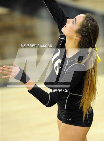 Thumbnail 1 in Los Alamitos @ Foothill (CIF State D1 Regional Semifinal) photogallery.