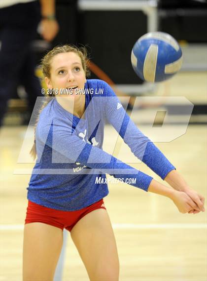 Thumbnail 2 in Los Alamitos @ Foothill (CIF State D1 Regional Semifinal) photogallery.
