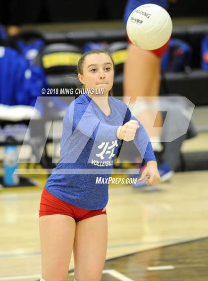 Thumbnail 1 in Los Alamitos @ Foothill (CIF State D1 Regional Semifinal) photogallery.