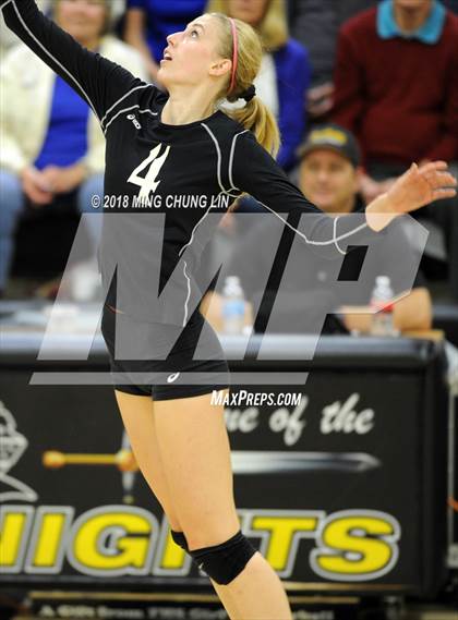 Thumbnail 2 in Los Alamitos @ Foothill (CIF State D1 Regional Semifinal) photogallery.