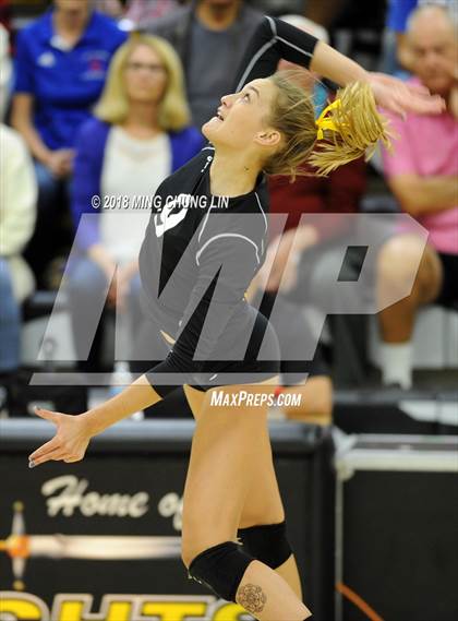 Thumbnail 2 in Los Alamitos @ Foothill (CIF State D1 Regional Semifinal) photogallery.
