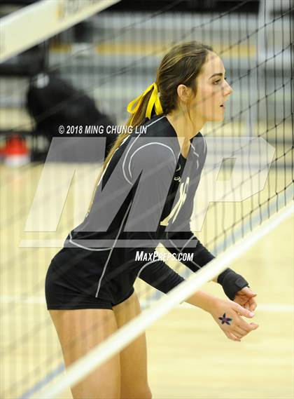 Thumbnail 2 in Los Alamitos @ Foothill (CIF State D1 Regional Semifinal) photogallery.