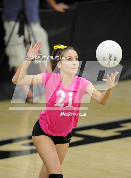 Thumbnail 1 in Los Alamitos @ Foothill (CIF State D1 Regional Semifinal) photogallery.