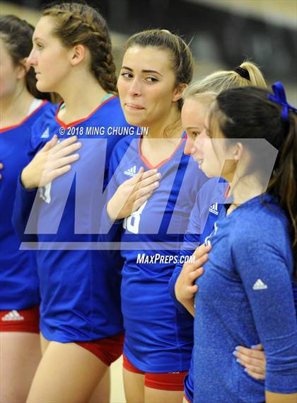 Thumbnail 1 in Los Alamitos @ Foothill (CIF State D1 Regional Semifinal) photogallery.