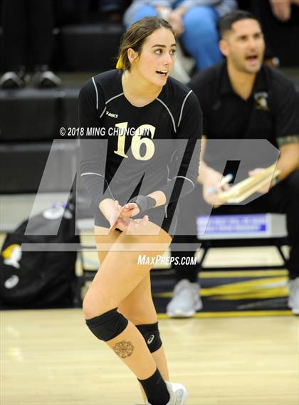 Thumbnail 1 in Los Alamitos @ Foothill (CIF State D1 Regional Semifinal) photogallery.
