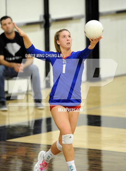 Thumbnail 2 in Los Alamitos @ Foothill (CIF State D1 Regional Semifinal) photogallery.