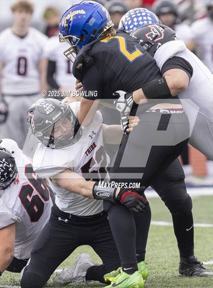 Thumbnail 1 in Maroa-Forsyth vs Johnston City (IHSA 2A Round 2) photogallery.