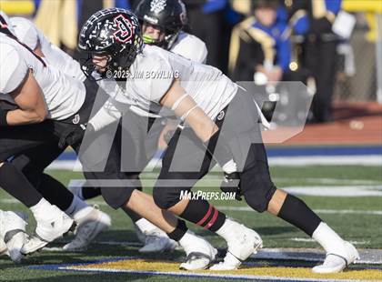 Thumbnail 1 in Maroa-Forsyth vs Johnston City (IHSA 2A Round 2) photogallery.