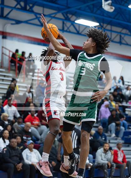 Thumbnail 3 in East Nashville Magnet vs. LEAD Academy (TSSAA Region 2A East Final) photogallery.