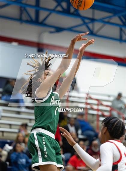 Thumbnail 3 in East Nashville Magnet vs. LEAD Academy (TSSAA Region 2A East Final) photogallery.
