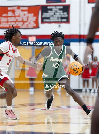 Thumbnail 3 in East Nashville Magnet vs. LEAD Academy (TSSAA Region 2A East Final) photogallery.