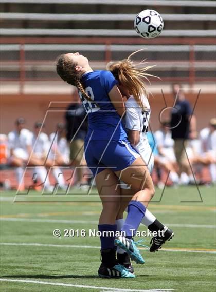 Thumbnail 1 in Aquinas vs Kapaun Mt Carmel (KSHSAA 5A Final) photogallery.