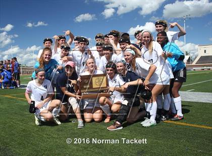 Thumbnail 3 in Aquinas vs Kapaun Mt Carmel (KSHSAA 5A Final) photogallery.