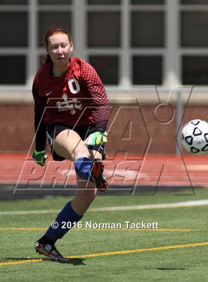 Thumbnail 3 in Aquinas vs Kapaun Mt Carmel (KSHSAA 5A Final) photogallery.
