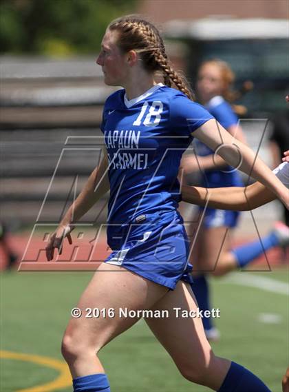 Thumbnail 2 in Aquinas vs Kapaun Mt Carmel (KSHSAA 5A Final) photogallery.