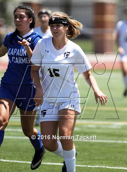 Thumbnail 2 in Aquinas vs Kapaun Mt Carmel (KSHSAA 5A Final) photogallery.