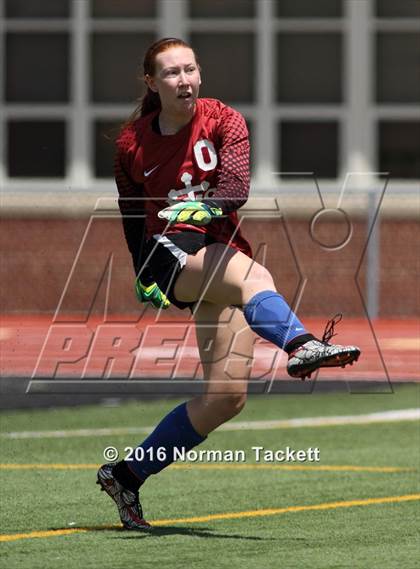 Thumbnail 1 in Aquinas vs Kapaun Mt Carmel (KSHSAA 5A Final) photogallery.