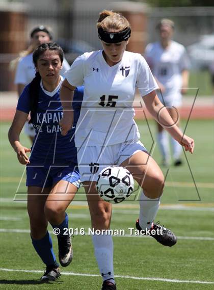 Thumbnail 3 in Aquinas vs Kapaun Mt Carmel (KSHSAA 5A Final) photogallery.