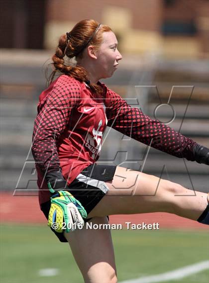 Thumbnail 3 in Aquinas vs Kapaun Mt Carmel (KSHSAA 5A Final) photogallery.