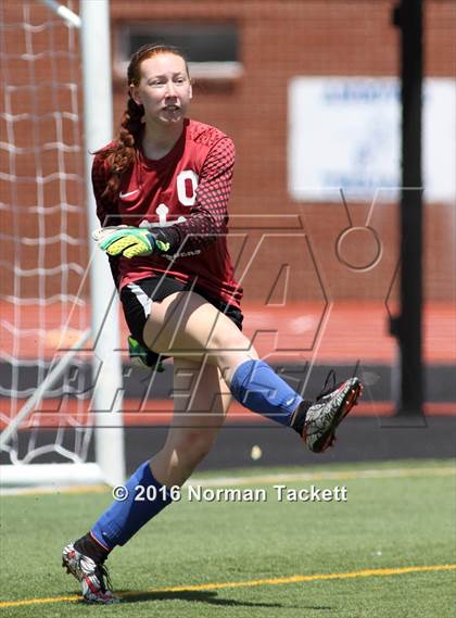 Thumbnail 3 in Aquinas vs Kapaun Mt Carmel (KSHSAA 5A Final) photogallery.